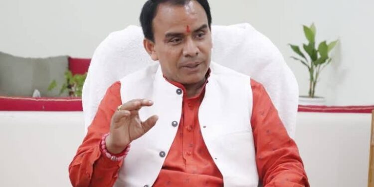 उच्च व तकनीकी शिक्षा में सभी अटैचमेंट होंगे समाप्त, प्रतिनियुक्ति पर गये कार्मिकों की भी होगी वापसी,अधिकारियों को दिये निर्देश: डॉ. धन सिंह रावत