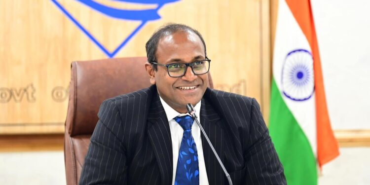 SIR की शुरुआत, सोमवार से मतदाताओं को BLO घर-घर बांटेंगे गणना फार्म 8 जून से घर-घर जाकर गणना फार्म बांटेंगे BLO