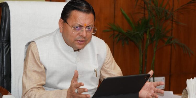 उत्तराखंड में विकास कार्यों में देरी पर तय होगी अफसरों की जिम्मेदारी, CM धामी ने दिए सख्त कार्रवाई के निर्देश
