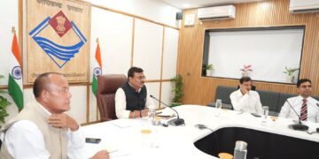 नीट और UKSSSC पुनर्परीक्षा को लेकर मुख्य सचिव सख्त; निष्पक्ष परीक्षा, परीक्षार्थियों को मुफ्त बस सेवा और योग दिवस की तैयारियों के दिए निर्देश