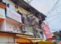 देहरादून: पलटन बाजार के कपड़ा गोदाम में लगी भीषण आग, मची अफरा-तफरी; 4 दमकल वाहनों ने पाया काबू