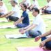 अंतरराष्ट्रीय योग दिवस: मुख्यमंत्री ने आवास पर अधिकारियों संग किया योगाभ्यास, योग को दिनचर्या का हिस्सा बनाने का किया आह्वान