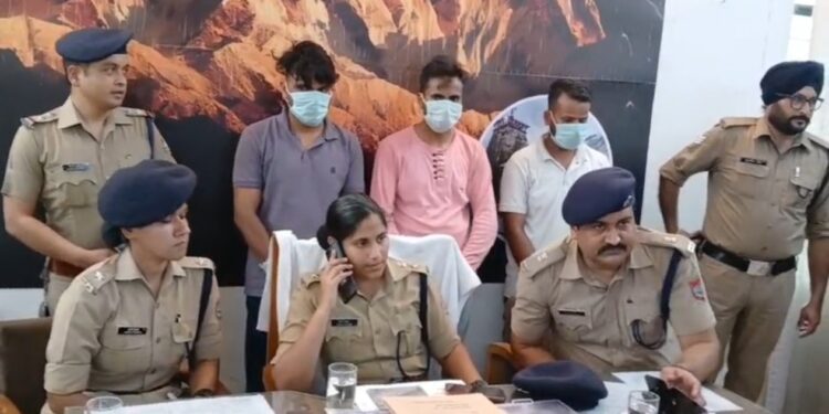 हरिद्वार ,नकली नोट छापने वाले गिरोह का पर्दाफाश, 3 शातिर गिरफ्तार बड़ी मात्रा में नकली नोट और छपाई के उपकरण बरामद