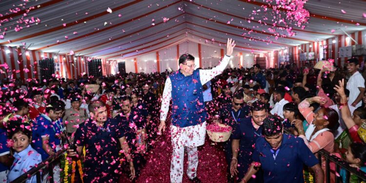 राज्यपाल एवं मुख्यमंत्री ने ‘सेवा, सुशासन एवं समर्पण: जन-जन की सरकार, जन-जन के द्वार’ सेवा पखवाड़ा कार्यक्रम का किया शुभारंभ