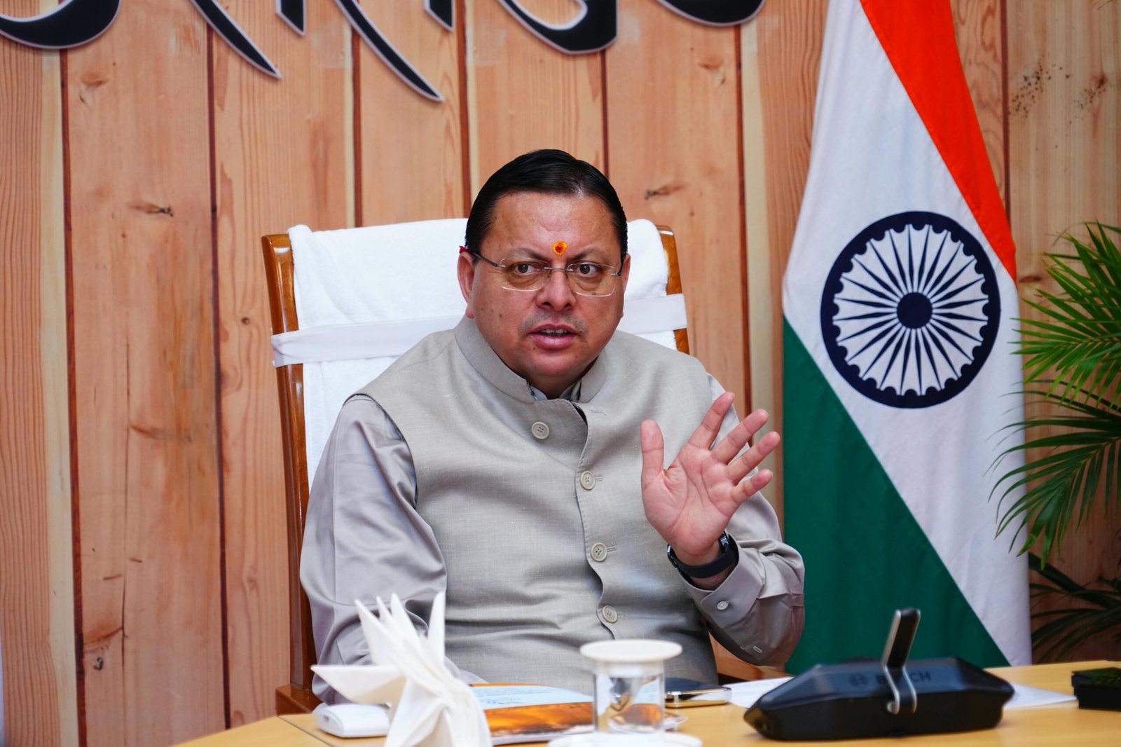रोपवे परियोजनाओं की धीमी प्रगति पर मुख्यमंत्री ने जताई नाराजगी