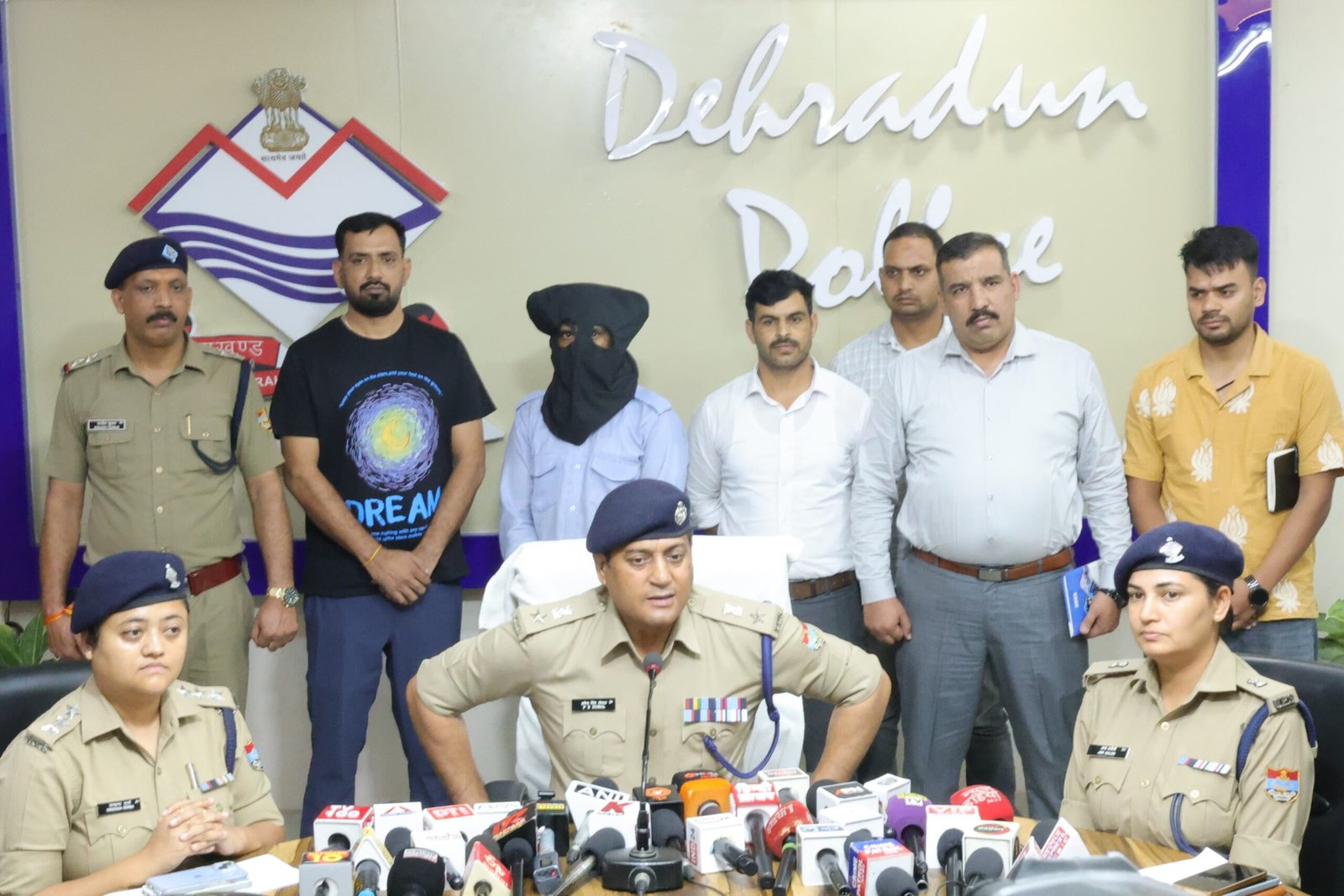 रायपुर में वृद्ध महिला की अंधी हत्या का 12 घंटे में खुलासा, नौकर ही निकला कातिल; कड़ा बरामद
