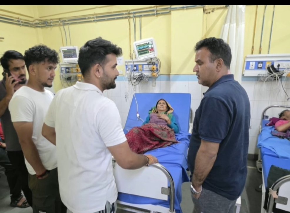पौड़ी-मृत बकरी का मांस खाने से सिरोला गांव में हड़कंप, 25 से अधिक लोग बीमार; कई बच्चे और महिलाएं श्रीनगर बेस अस्पताल में भर्ती