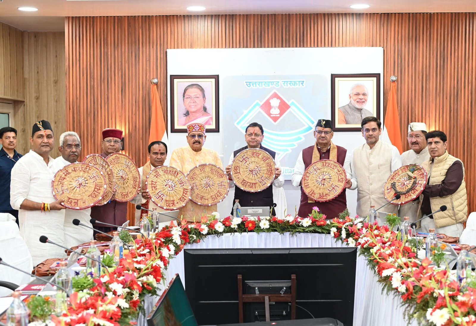 भारत-नेपाल अंतरराष्ट्रीय सीमा से सटे बनबसा में धामी कैबिनेट की बैठक, शासन को सीमांत क्षेत्रों तक ले जाने की नई पहल