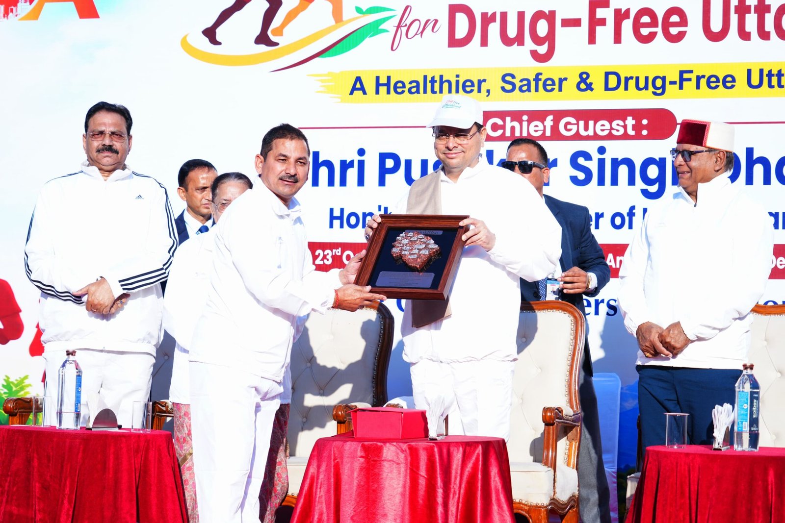 मुख्यमंत्री ने नशामुक्त उत्तराखण्ड वॉकथॉन को दिखाई हरी झंडी,नशे के खिलाफ लड़ाई केवल सरकार और पुलिस की नहीं, पूरे समाज की साझा जिम्मेदारी : मुख्यमंत्री